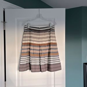 Banana Republic Skirt w Stripes - Size 6